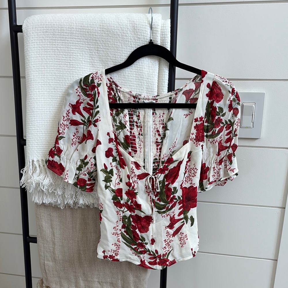 Reformation Top. Size 4.